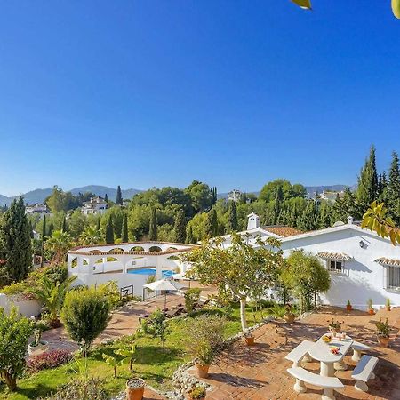 פריחיליאנה Private Heated Pool, Jacuzzi & 1225M2 Garden In Villa Cipreses מראה חיצוני תמונה