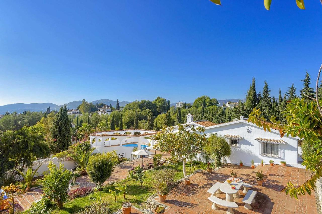 פריחיליאנה Private Heated Pool, Jacuzzi & 1225M2 Garden In Villa Cipreses מראה חיצוני תמונה