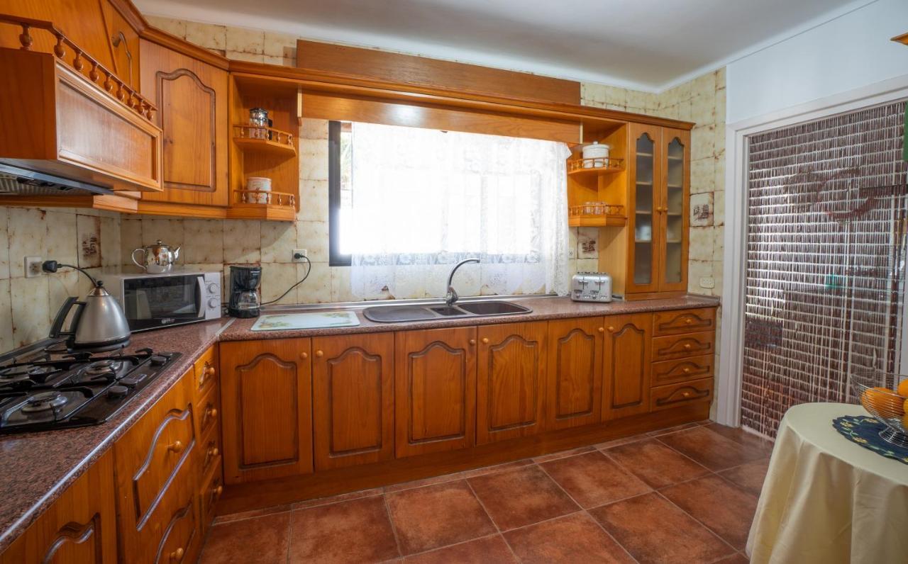 פריחיליאנה Private Heated Pool, Jacuzzi & 1225M2 Garden In Villa Cipreses מראה חיצוני תמונה
