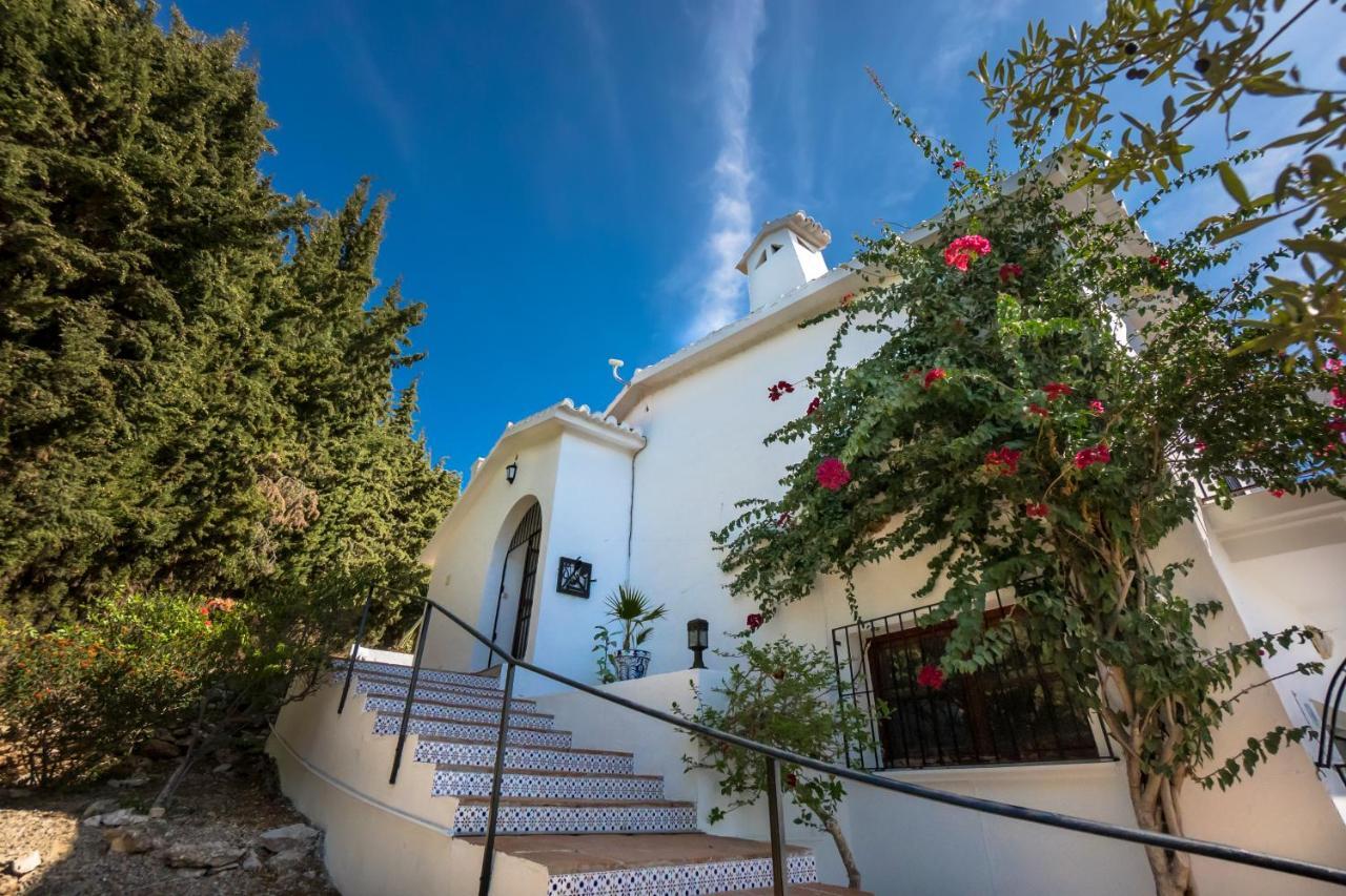 פריחיליאנה Private Heated Pool, Jacuzzi & 1225M2 Garden In Villa Cipreses מראה חיצוני תמונה