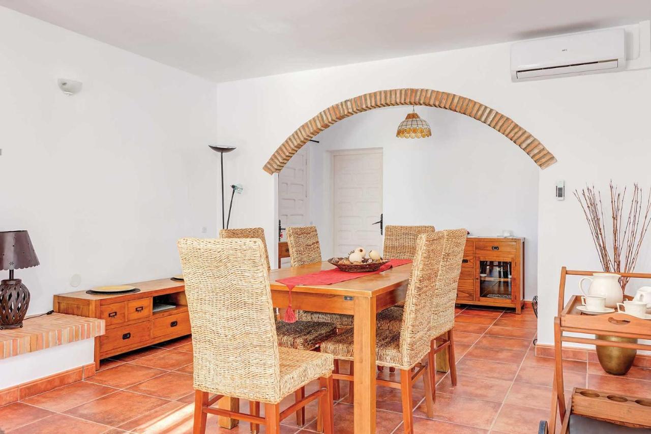 פריחיליאנה Private Heated Pool, Jacuzzi & 1225M2 Garden In Villa Cipreses מראה חיצוני תמונה