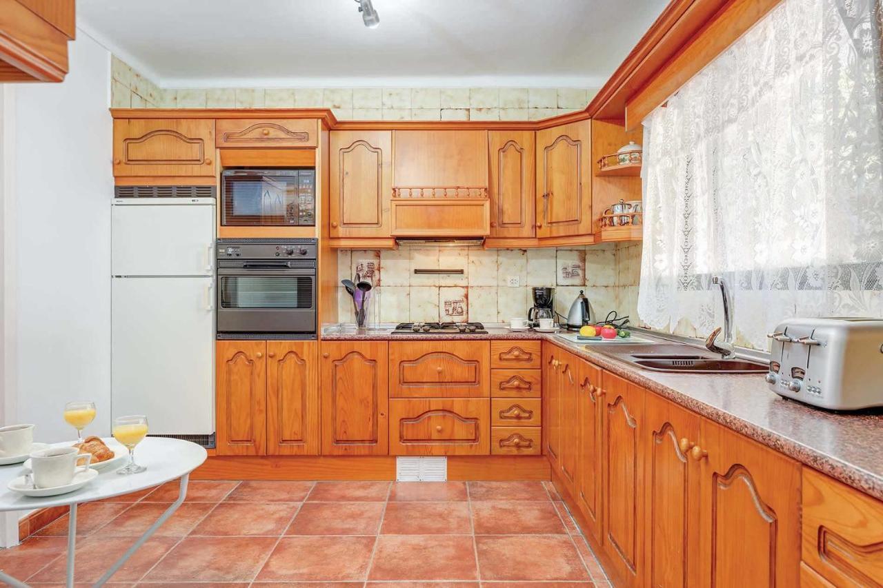 פריחיליאנה Private Heated Pool, Jacuzzi & 1225M2 Garden In Villa Cipreses מראה חיצוני תמונה